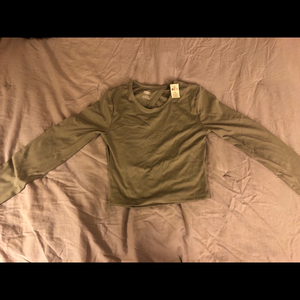 Brand new! Long sleeve active wear crop top